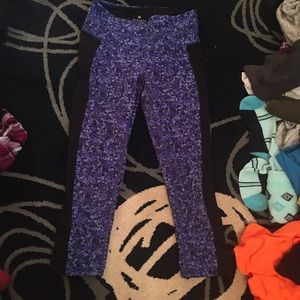 Athleta purple print capri leggings